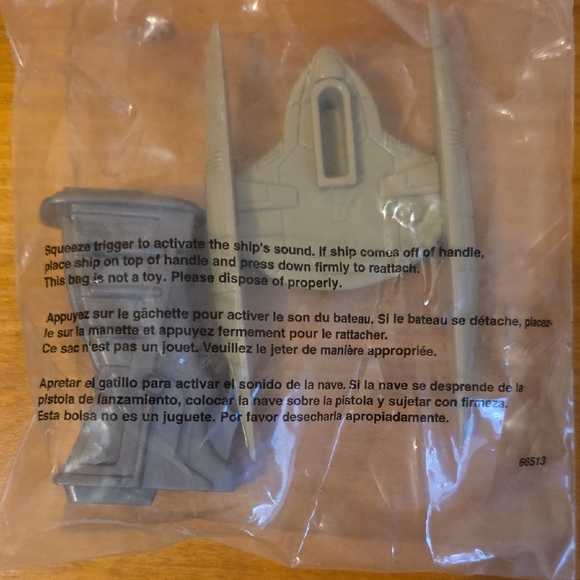 Gray Model Spaceship Set - Picture 3 of 3